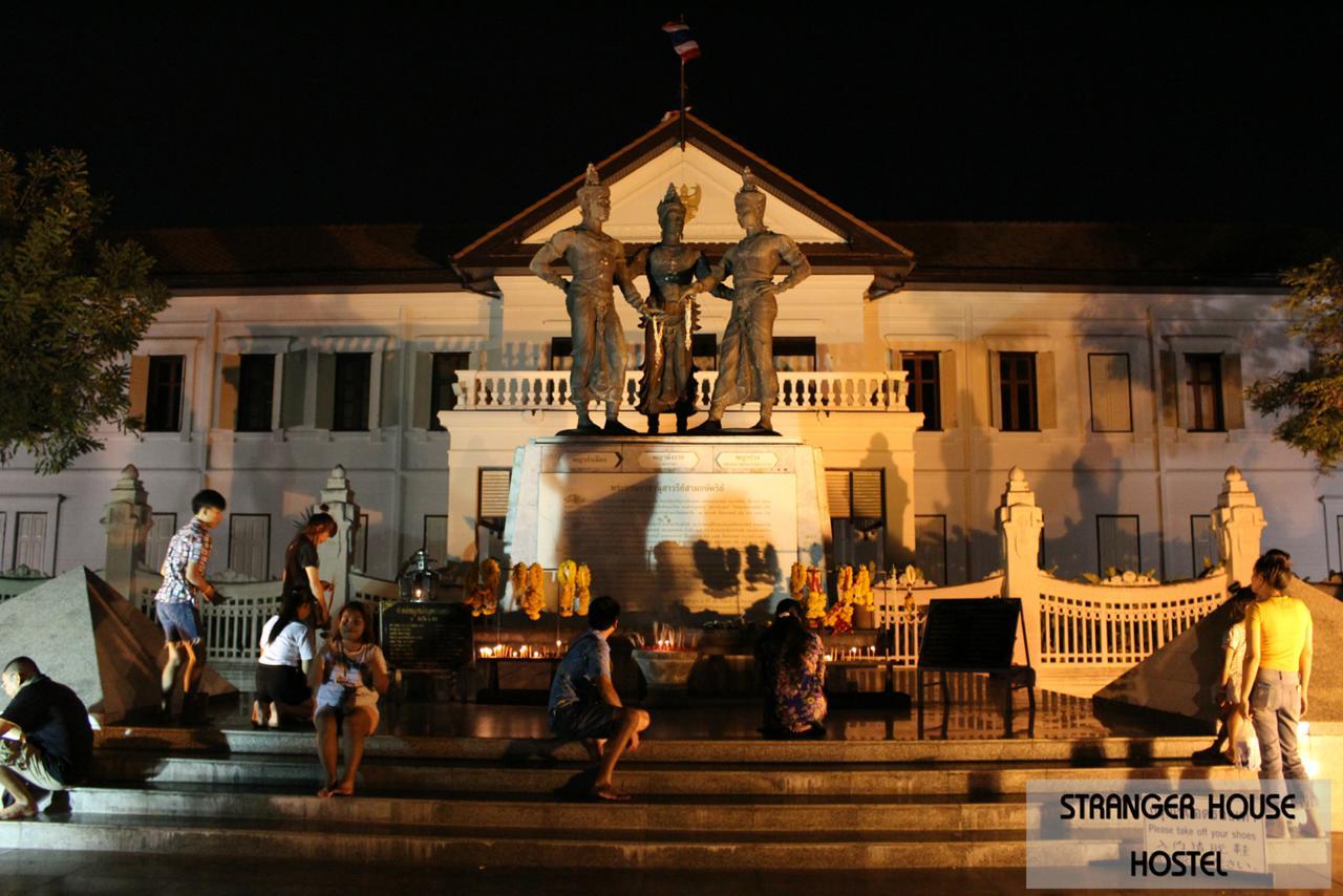 Stranger House Vandrerhjem Chiang Mai Eksteriør bilde